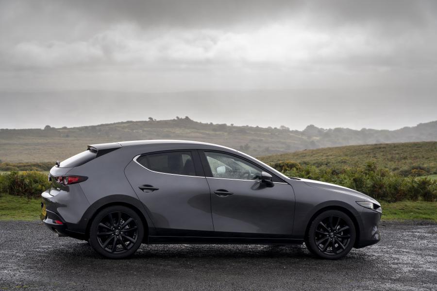  Mazda3 Skyactiv-X AWD Hatchback (BP) 2019 года  (UK) (фото 37 из 42)